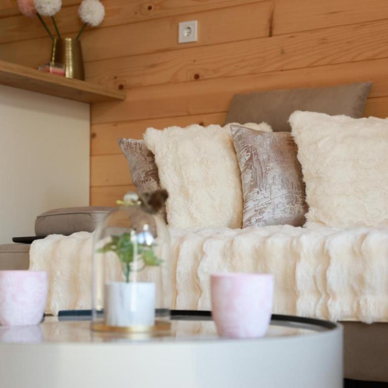 Wild Lodges - Two-Bedroom House - 5