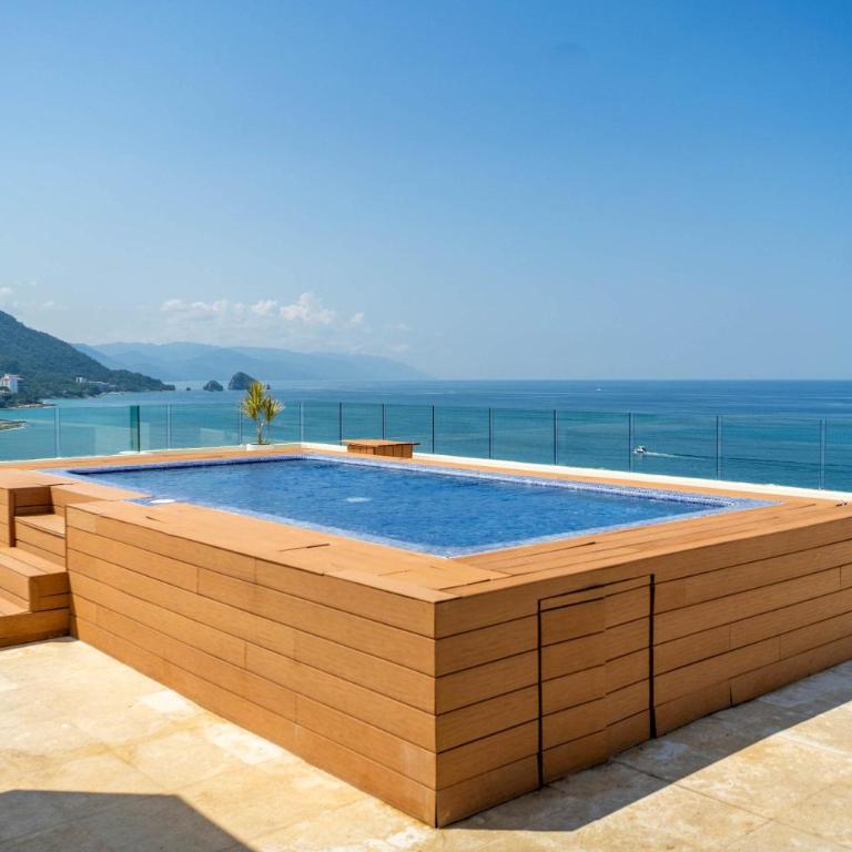 Full Floor Beachfront Luxury Apartment - Apartamento - 55