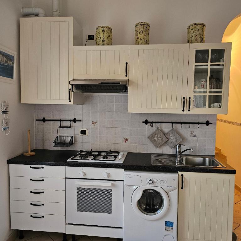 Casa Atena, spaziosa, romantica con idromassaggio privato - One-Bedroom Apartment - 3