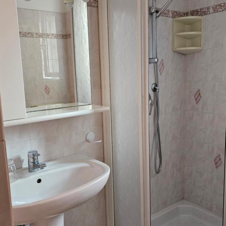 Casa Atena, spaziosa, romantica con idromassaggio privato - One-Bedroom Apartment - 7