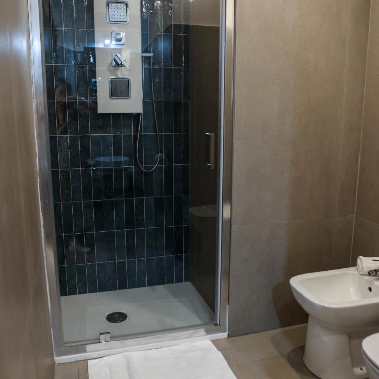 B&B Suites&Rooms piazza dei martiri - Large Double Room - 4