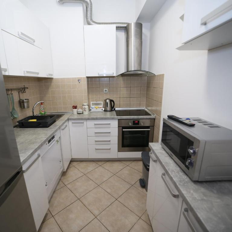 Iva Lux stan na dan - One-Bedroom Apartment - 35