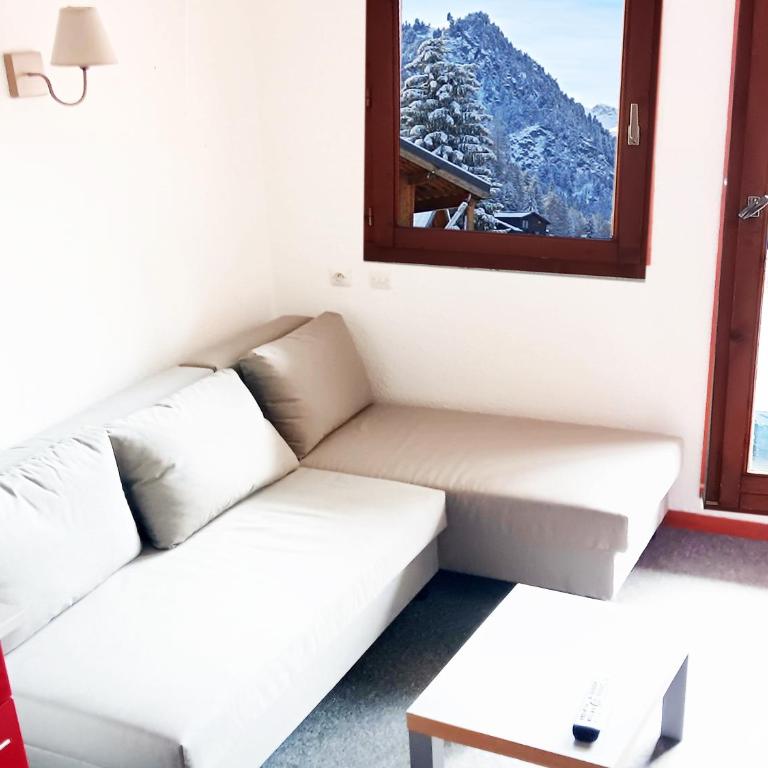 Studio 18 m2 tout confort 4pers location semaine du samedi au samedi au pied des pistes - Apartment mit 1 Schlafzimmer - 2