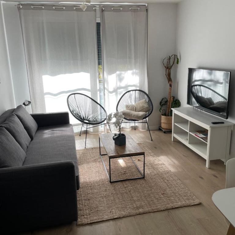 PISO CENTRICO CON PATIO PRIVADO - Two-Bedroom Apartment - 3
