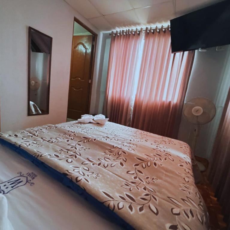 Hostal Wan Ka Trujillo - Double Room with Private Bathroom - 3