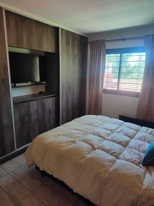 Casa en las sierras de Córdoba con Deck , Parrilla y estacionamiento - Casa de 2 dormitorios - 12