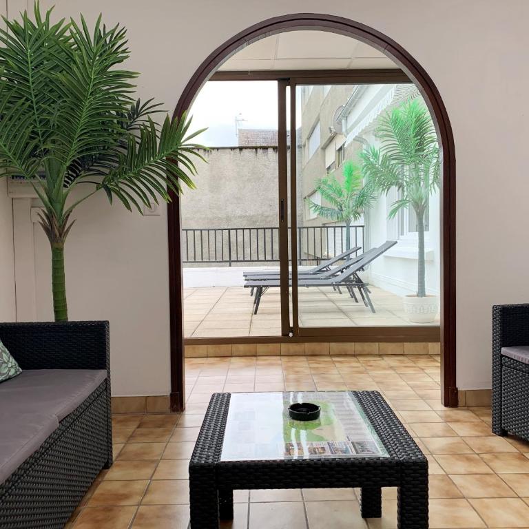 Appartement le Soleil 140 m2 climatisé parking privé proche Sanctuaires - Apartment with Mountain View - 10