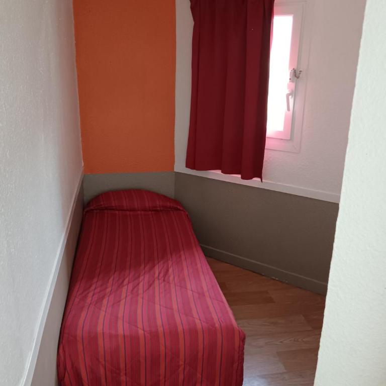 HECO Calais Centre-Gare - Chambre Familiale - 2