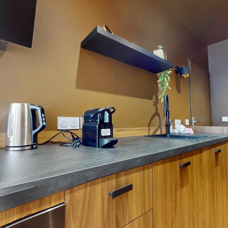 Studio Moderne en plein coeur de la Vieille Ville d'Annecy - Apartment - 6