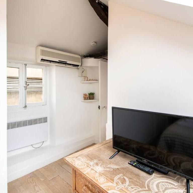 Heart of Saint-Germain only 3 minutes from the Amaizing Luxembourg Gardens - Appartement 1 Chambre - 13