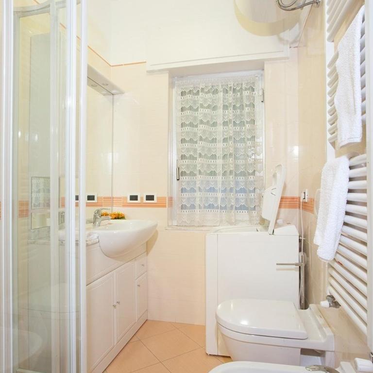 Casavacanze Internazionale - Appartamento con 2 Camere da Letto - 5