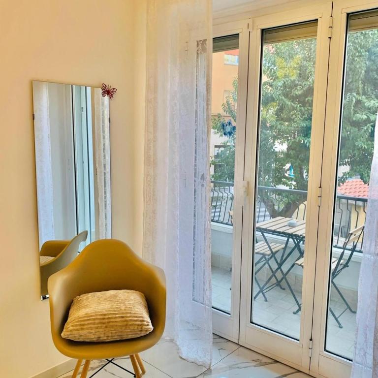 B&Baldo Vatican - Double Room with Balcony - 6