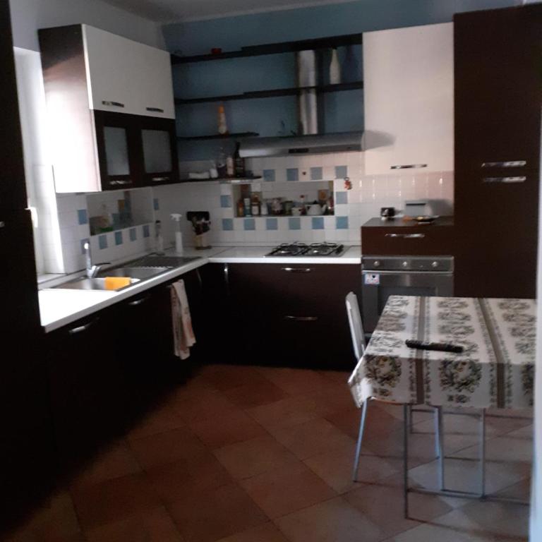 Il Marinaio - Three-Bedroom Apartment - 10