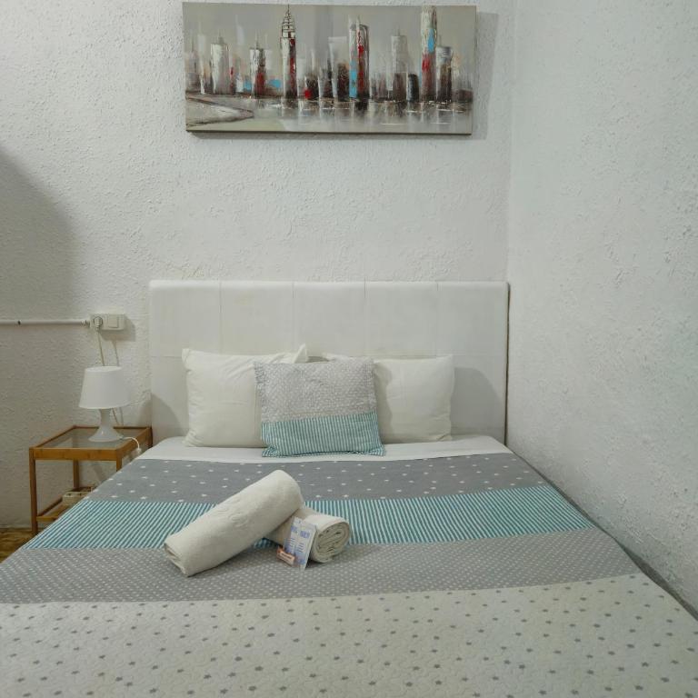 YOUTH HOSTEL - Central and Basic Drassanes - Habitación Doble con baño compartido - 13