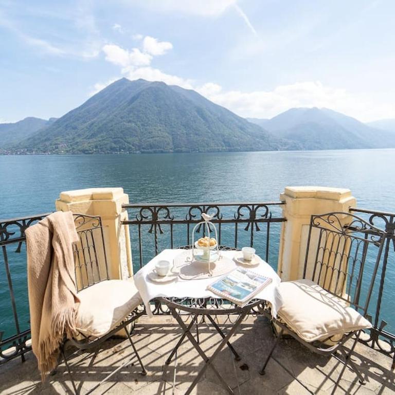 Storica Villa sul Lago di Como con darsena privata - Appartamento - 1