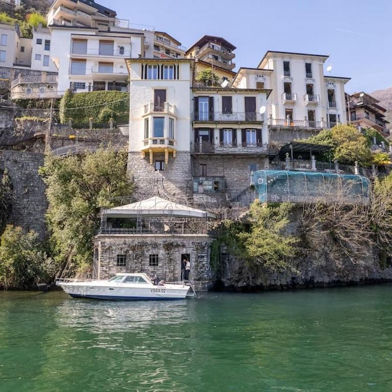 Storica Villa sul Lago di Como con darsena privata - Appartamento - 34