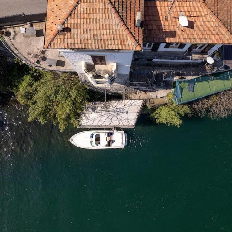 Storica Villa sul Lago di Como con darsena privata - Appartamento - 54