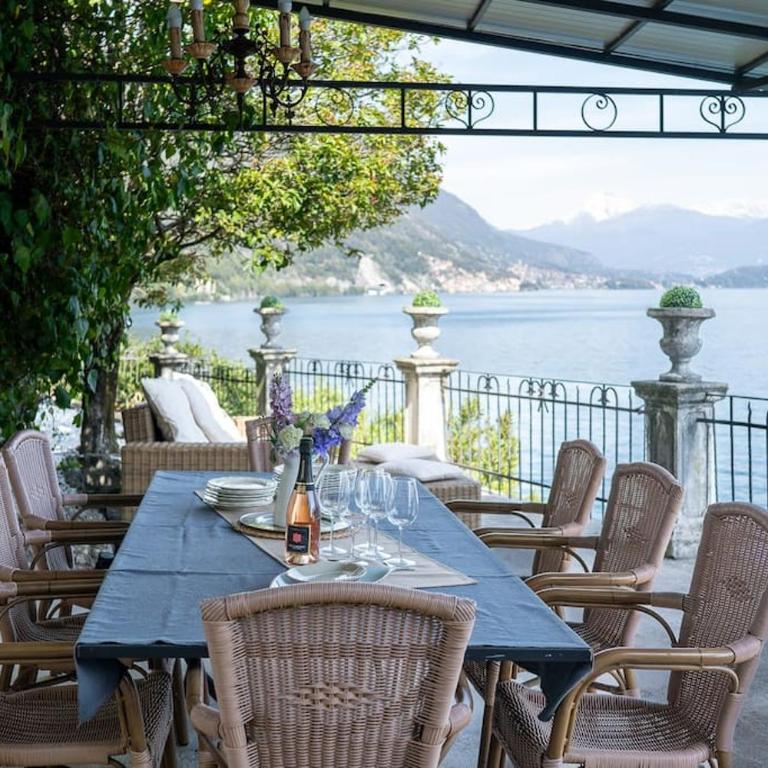 Storica Villa sul Lago di Como con darsena privata - Appartamento - 75