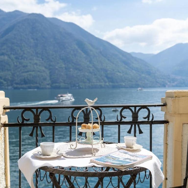 Storica Villa sul Lago di Como con darsena privata - Appartamento - 77