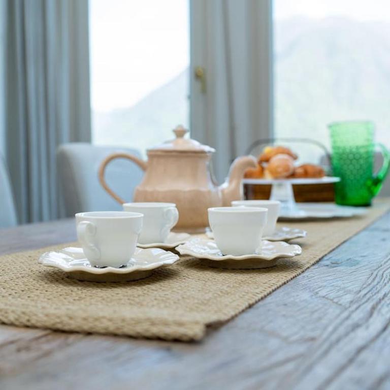 Storica Villa sul Lago di Como con darsena privata - Appartamento - 84