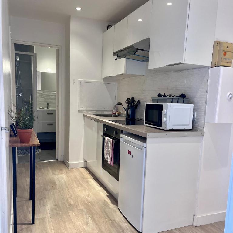 Le Sixt - 2 lit double 1 canapé double - tram & métro - Appartement 2 Chambres avec Balcon - 3