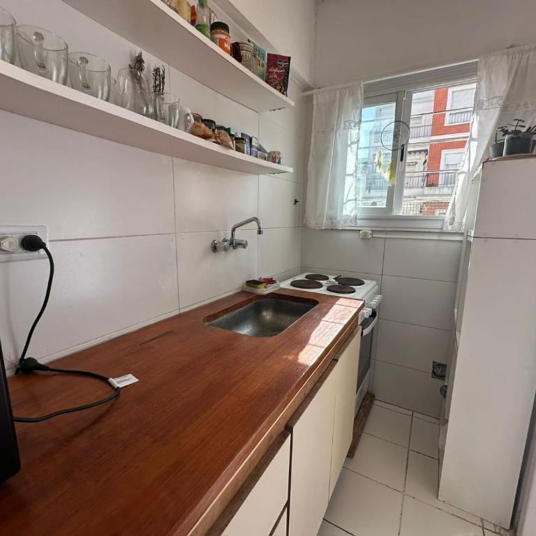 Departamento centro Mar del Plata-1 cuadra del mar- monoambiente-balcón calle. - One-Bedroom Apartment - 8