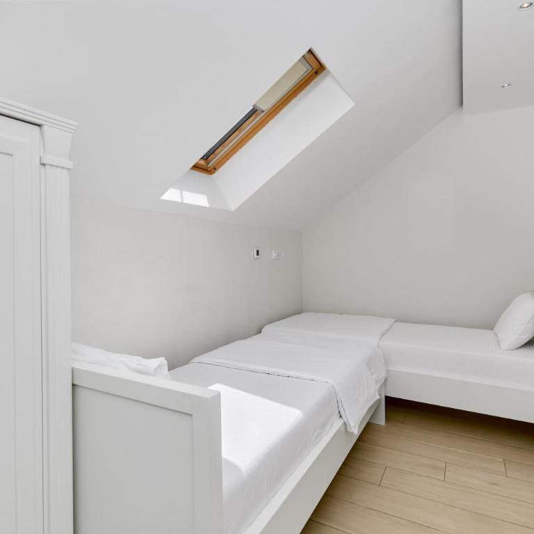 Hotel Libertas - Deluxe Suite with Sea View - 8