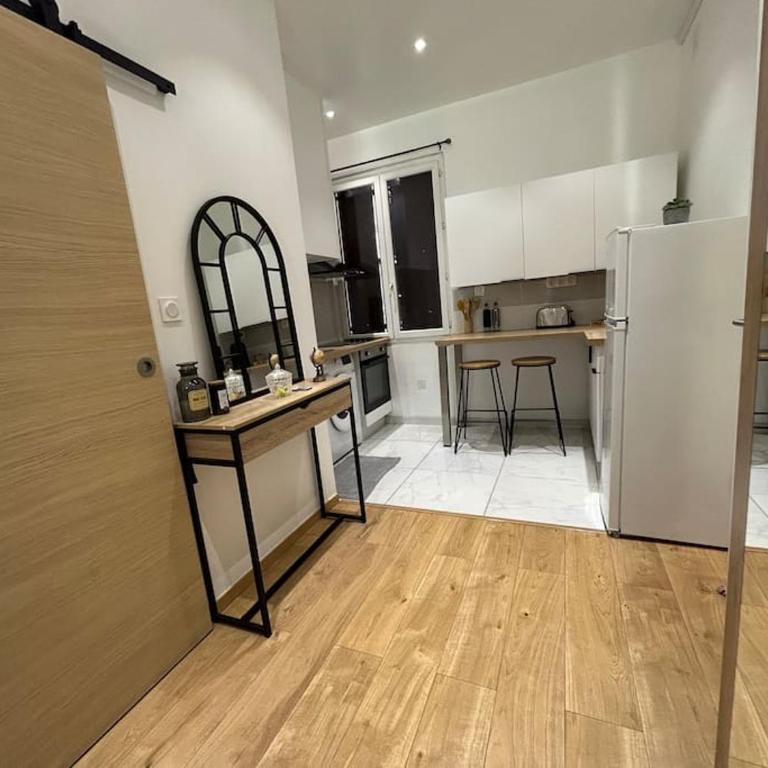 Studio confortable très proche du Centre de Nîmes - Appartamento con 1 Camera da Letto - 17