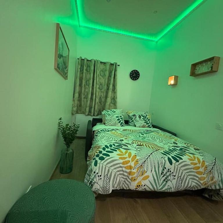 Studio confortable très proche du Centre de Nîmes - Appartamento con 1 Camera da Letto - 24