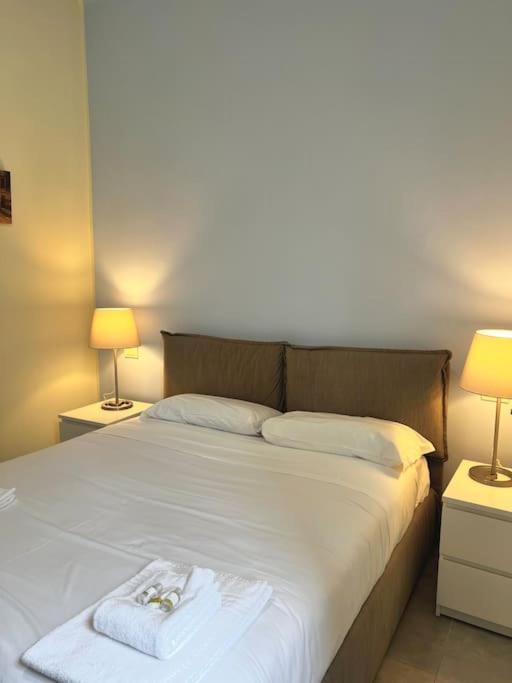 10 min da Navigli e centro - Appartamento con 1 Camera da Letto - 15