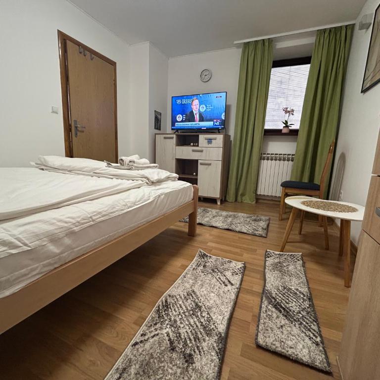 Theatre55 - One-Bedroom Apartment - 9