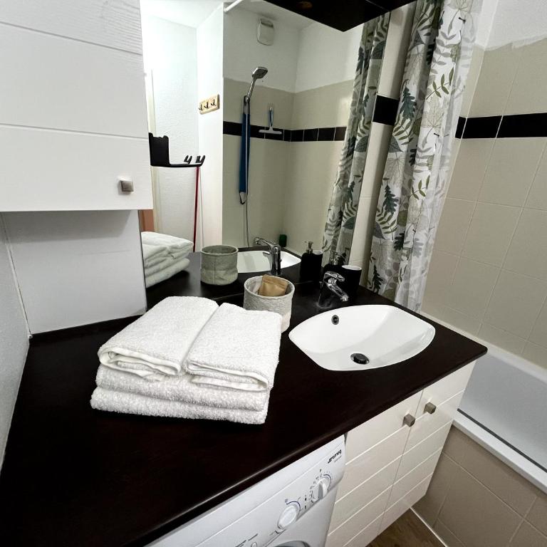 Le Félicità- T2 - Parking - Piscine - Appartement 1 Chambre - Vue sur Jardin - 6
