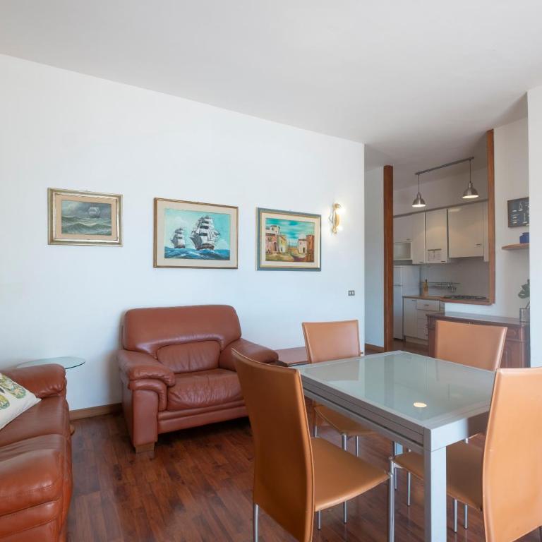 607 - Bellissimo quadrilocale in centro a Numana, aria condizionata, portico, vista mare spettacolare e garage - SPIAGGIA WHITE BEACH CLUB OMAGGIO dal lun al ven FINO AL 02-08 - Appartamento con 3 Camere da Letto - 5