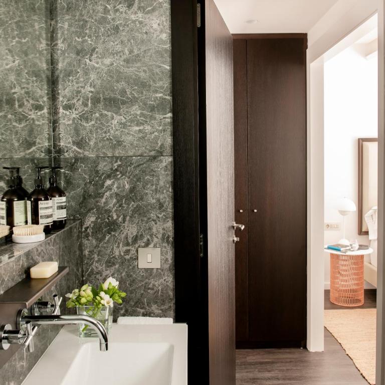 The Passage Homes - Simaba Group - One-Bedroom Apartment with Terrace - 20