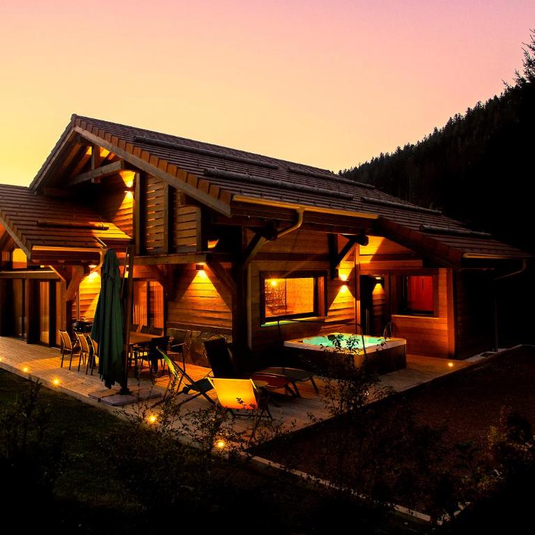 Chalet Mana, tout confort avec spa et sauna - Chalet - 1