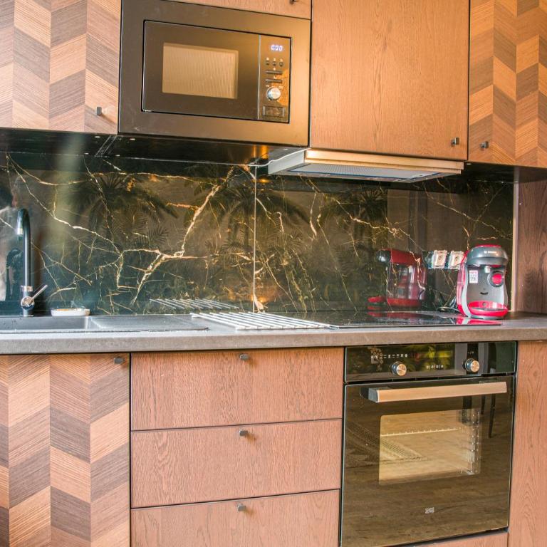 CENTRE VILLE, plusieurs appartements rénovés lumineux dans meme immeuble - Appartement 3 Chambres - 24