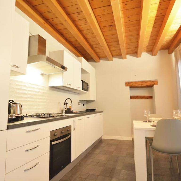Dimora Leon Bianco - eleganza e centralità - Appartamento Deluxe con 1 Camera da Letto e Vista Città - 3