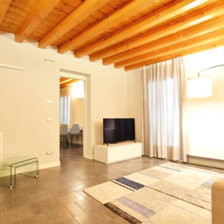 Dimora Leon Bianco - eleganza e centralità - Appartamento Deluxe con 1 Camera da Letto e Vista Città - 12