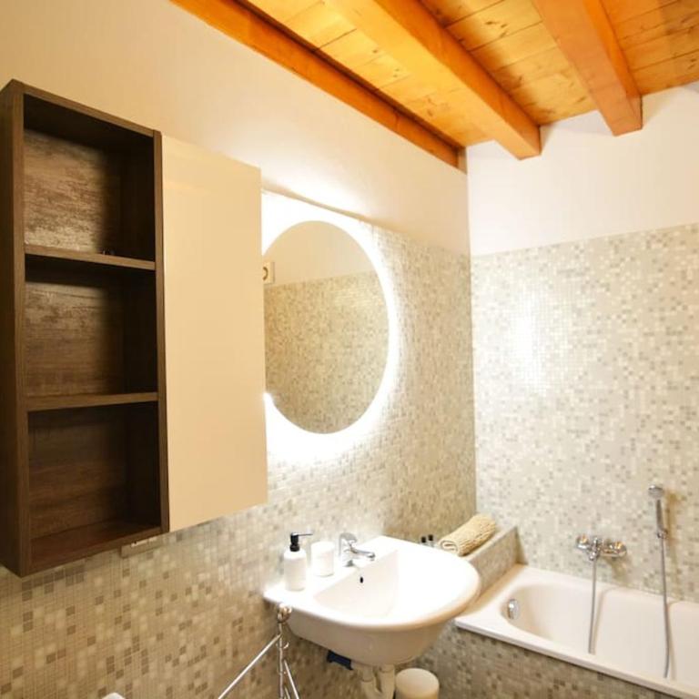 Dimora Leon Bianco - eleganza e centralità - Appartamento Deluxe con 1 Camera da Letto e Vista Città - 14