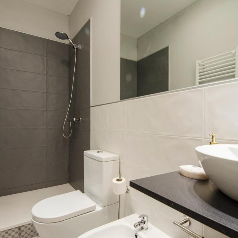 Stunning Stylish 4BD 3BTH - City Center-Atocha - Apartment - 32