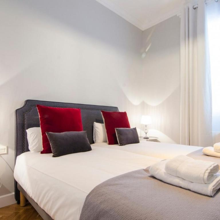 Stunning Stylish 4BD 3BTH - City Center-Atocha - Apartment - 33