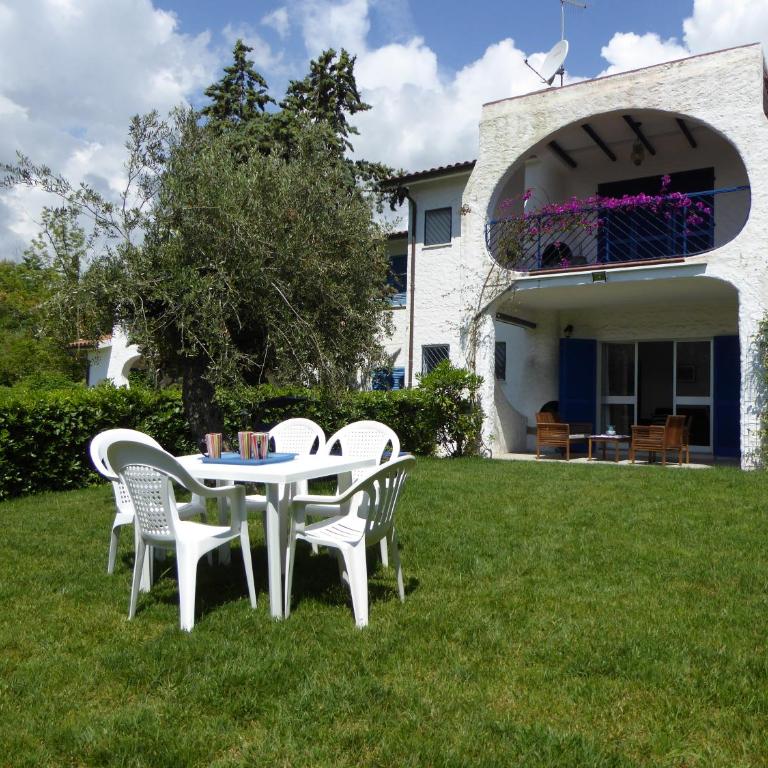 405- Nuovo trilocale al Taunus con portico, barbecue e giardino - SPIAGGIA INCLUSA - Two-Bedroom Apartment - 4