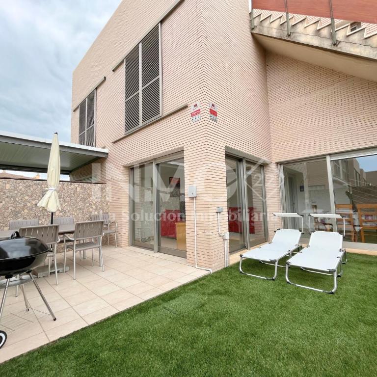 Casa con jardín en Mas d'Aguiló 109D - INMO22 - Casa de 3 dormitorios - 1