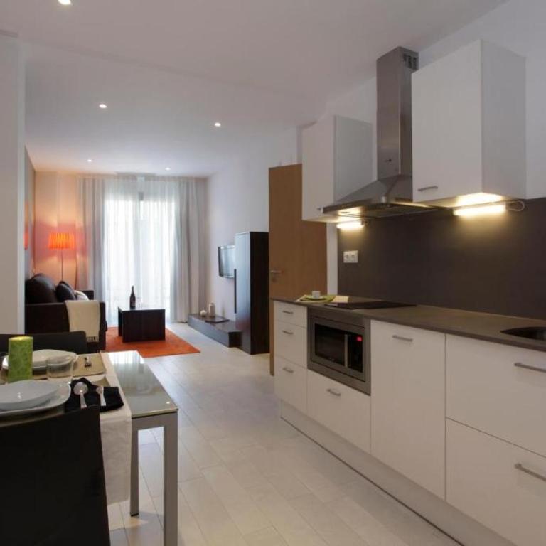 Fisa Rentals Les Corts Apartments - One-Bedroom Apartment - 2