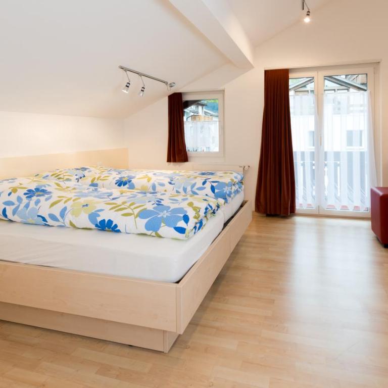 Chalet Alpenrösli - Deluxe Apartment mit 4 Schlafzimmern - 7