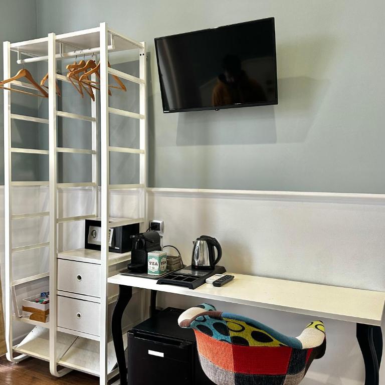 Naiadi Rooms - Deluxe Double Room with Balcony - 2