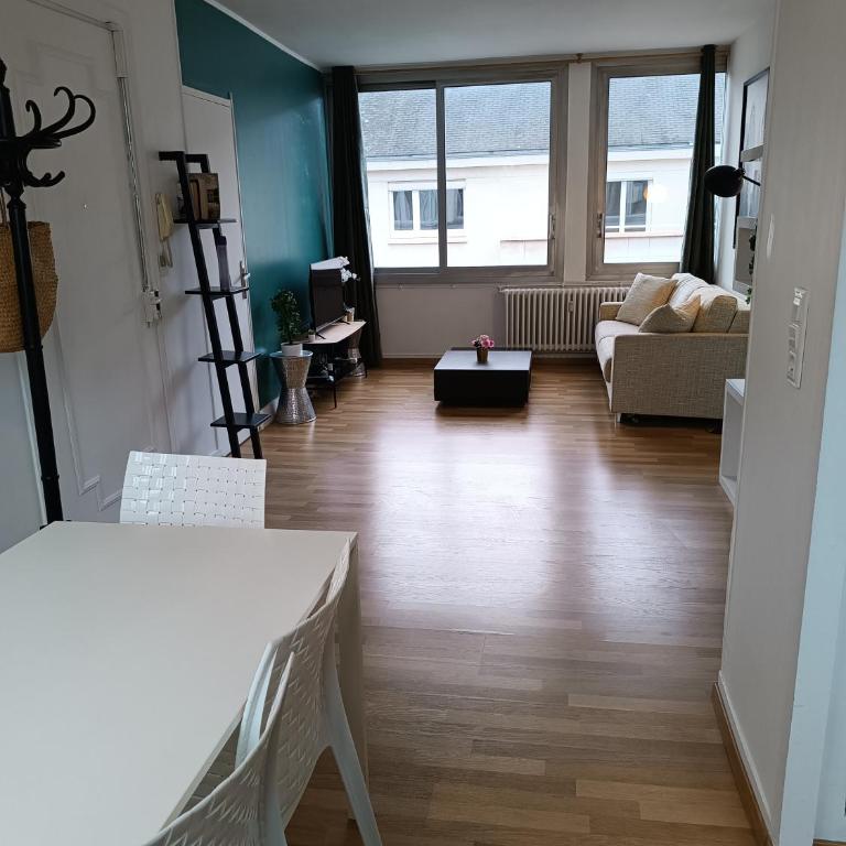 Appartement cathédrale - Two-Bedroom Apartment - 3