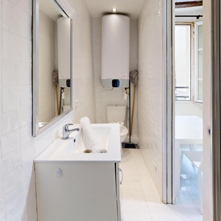 323 Suite Louis - Superbe Appartement à Paris - One-Bedroom Apartment - 15
