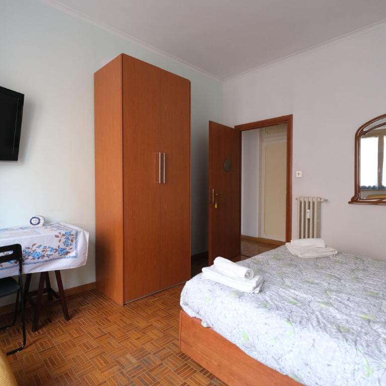 Guest House Piazza Tarquinia - Camera Matrimoniale - 4