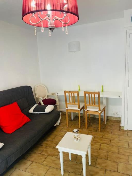 Maison 2 P- Peymeinade lotissement avec Piscine - Villa 1 Chambre - 44
